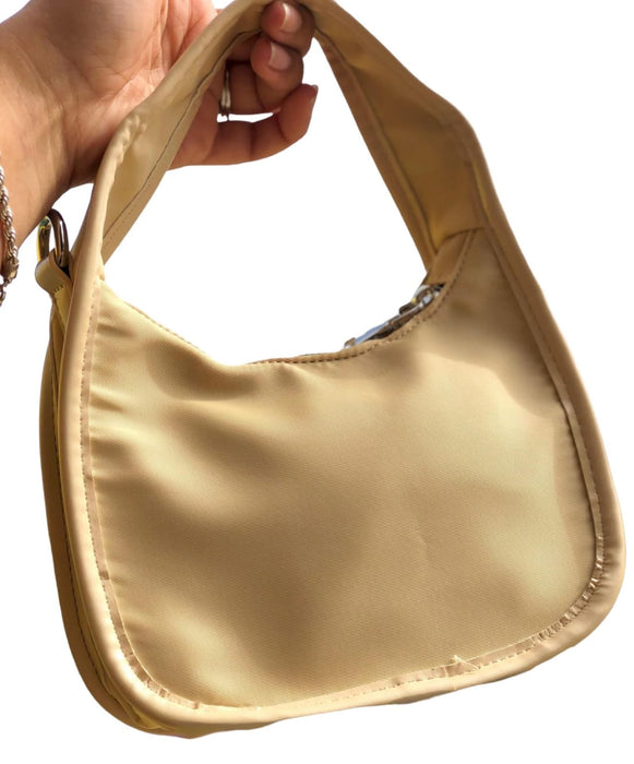 Fashion Nova Mini bolso de hombro crema para mujer con correa de cadena plateada - Quierox - Tienda Online