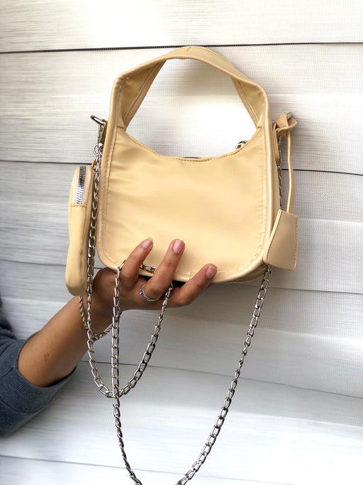 Fashion Nova Mini bolso de hombro crema para mujer con correa de cadena plateada - Quierox - Tienda Online