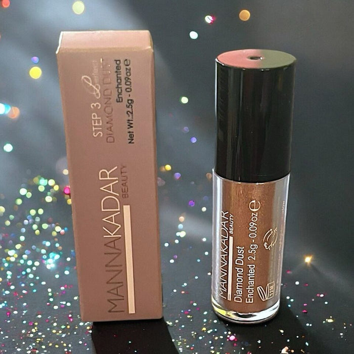 MANNA KADAR Sombra pigmentada en roll - on con polvo de diamante, tono enchanted - Quierox - Tienda Online