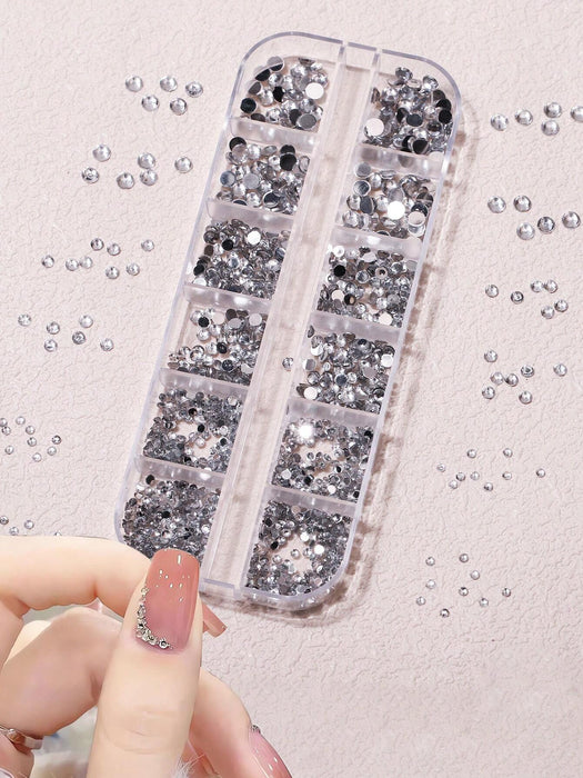 Shein Diamantes de imitación acrílicos transparentes de 12 cuadrículas para decoración de uñas - Quierox - Tienda Online