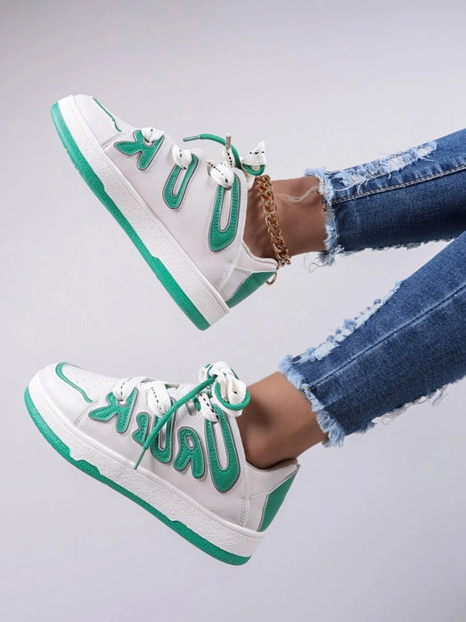 Shein Zapatos de skate de dos tonos con letras estampadas y cordones para mujer - Quierox - Tienda Online